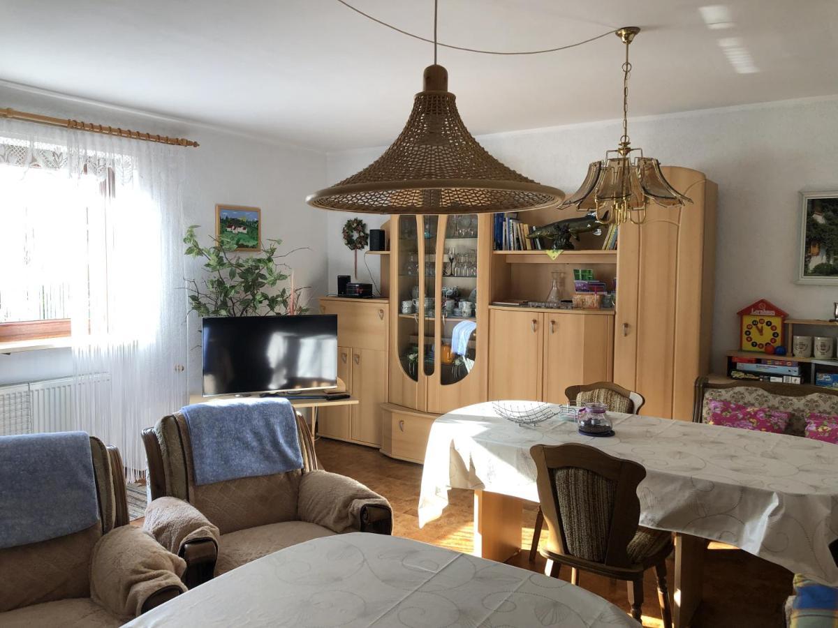 Ferienwohnung Elsner Нойнбург форм Валд Екстериор снимка